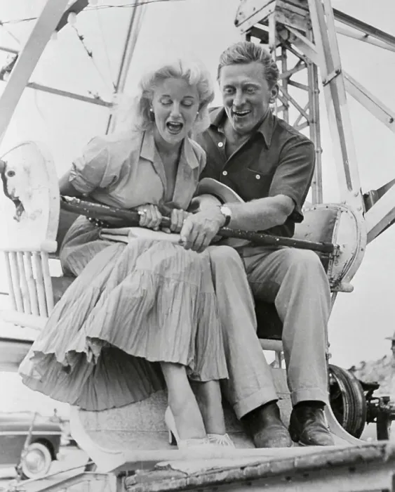 Framed Print : Kirk Douglas and Jan Sterling Riding in Ferris Wheel Framed Print : Kirk Douglas and Jan Sterling Riding in Ferris Wheel