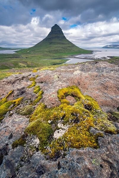 Kirkjufell mountain with beautiful rock foreground