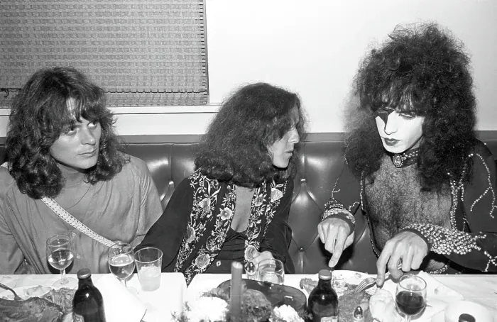 Framed Print : Kiss At Dinner Framed Print : Kiss At Dinner