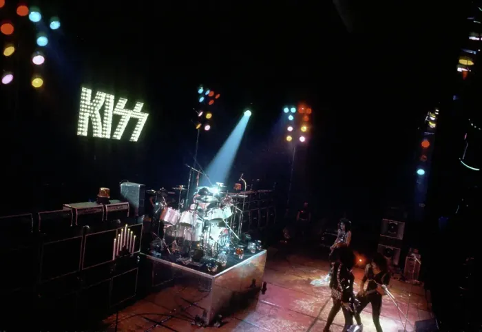 Framed Print : Kiss Performing