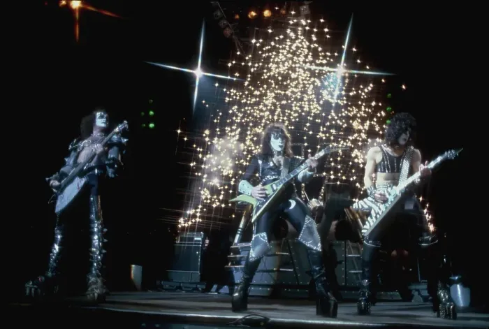 Framed Print : Kiss Performing