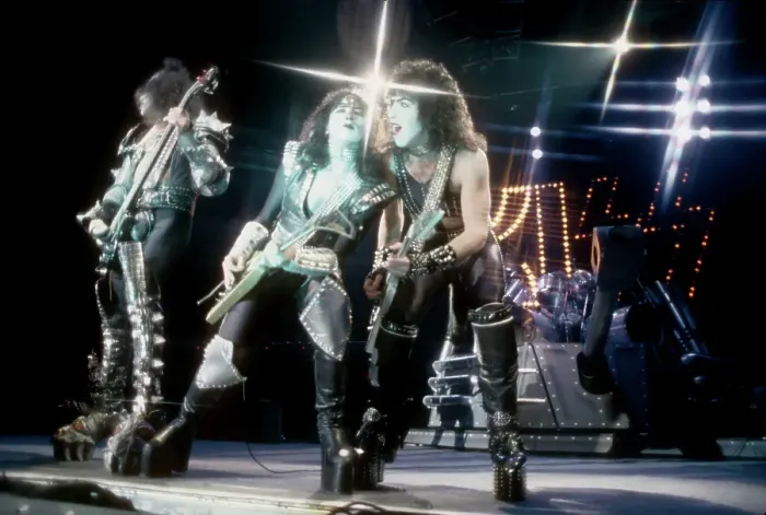 Framed Print : Kiss Performing