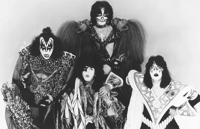 Framed Print : Kiss Portrait Framed Print : Kiss Portrait