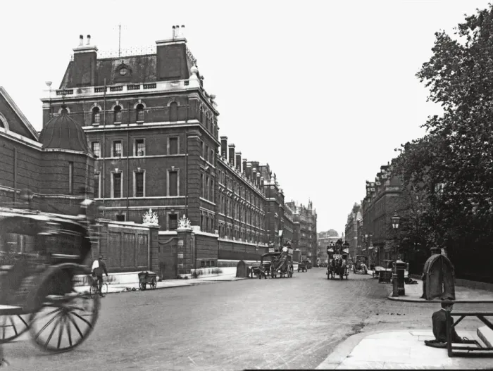Framed Print : Knightsbridge Barracks Framed Print : Knightsbridge Barracks