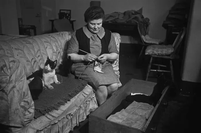 Framed Print : Knitting At Holloway Prison Framed Print : Knitting At Holloway Prison