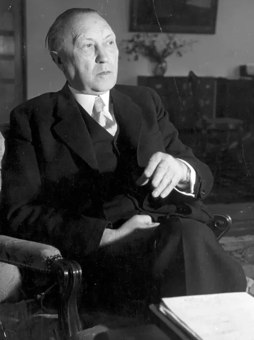 Framed Print : Konrad Adenauer Framed Print : Konrad Adenauer