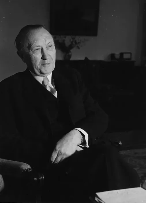 Framed Print : Konrad Adenauer Framed Print : Konrad Adenauer