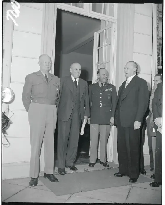 Framed Print : Konrad Adenauer with Colleagues Framed Print : Konrad Adenauer with Colleagues