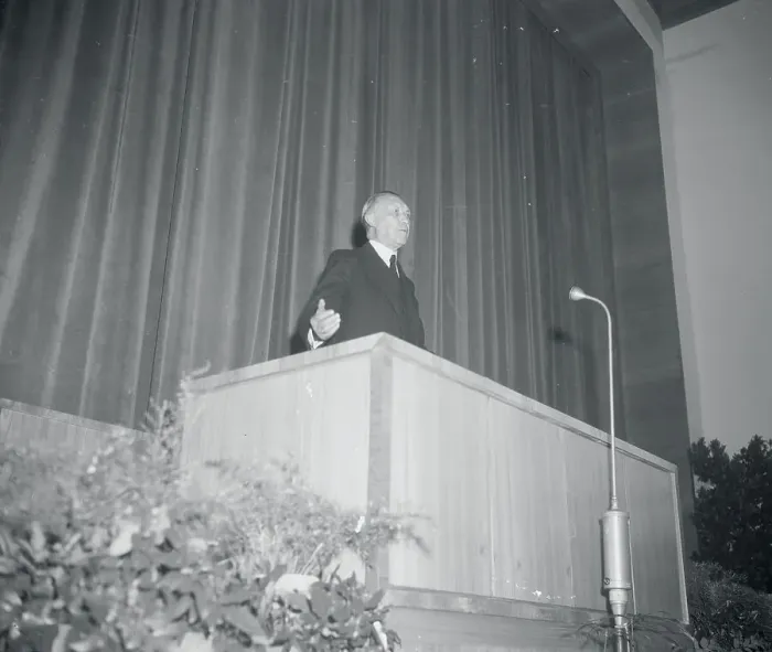 Framed Print : Konrad Adenauer Giving a Speech Framed Print : Konrad Adenauer Giving a Speech
