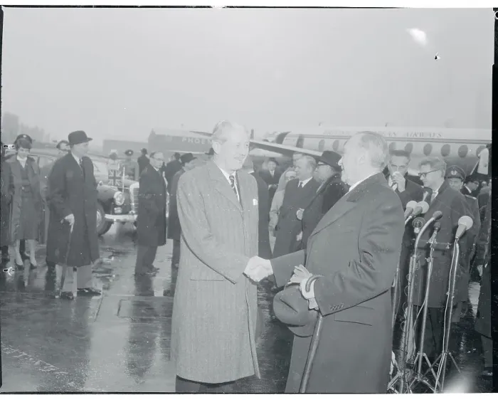 Framed Print : Konrad Adenauer and Harold Macmillan Shaking Hands Framed Print : Konrad Adenauer and Harold Macmillan Shaking Hands