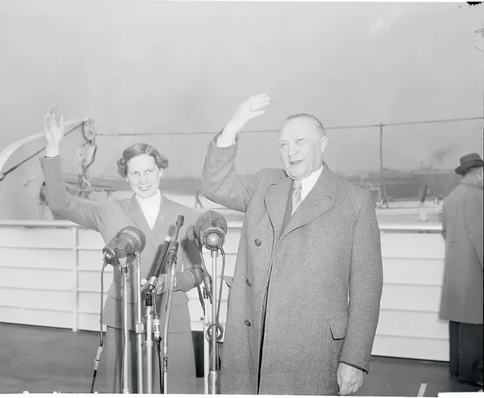 Framed Print : Konrad and Lotte Adenauer Waving Framed Print : Konrad and Lotte Adenauer Waving