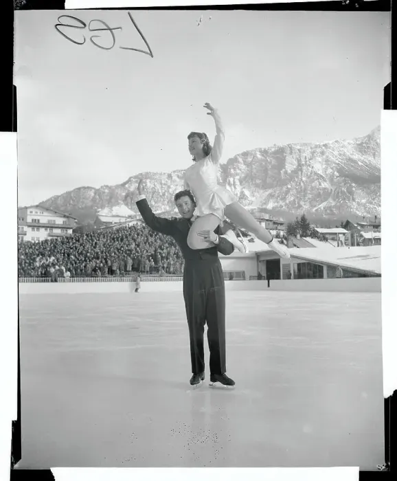 Framed Print : Kurt Oppelt Performing With Sissy Schwarz on His Shoulder Framed Print : Kurt Oppelt Performing With Sissy Schwarz on His Shoulder