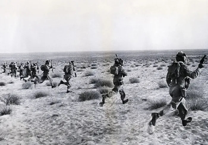Framed Print : Kuwaiti Soldiers Running in Desert Framed Print : Kuwaiti Soldiers Running in Desert