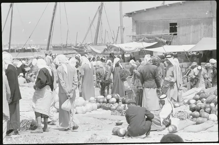 Framed Print : Kuwaitis Shopping In Marketplace Framed Print : Kuwaitis Shopping In Marketplace