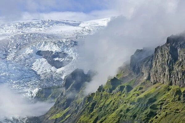 Kviarjoekull glacier, a part of Vatnajoekull, Southern Region, Iceland