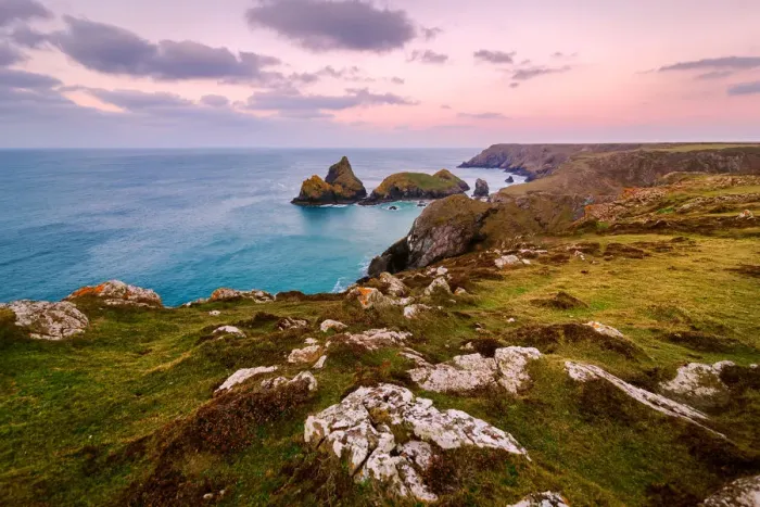 Framed Print : Kynance Cove, Lizard, Cornwall, England Framed Print : Kynance Cove, Lizard, Cornwall, England
