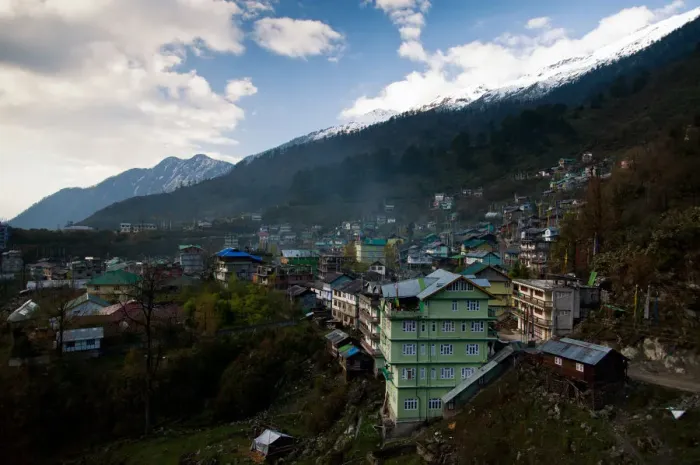 Framed Print : Lachung village in morning Framed Print : Lachung village in morning