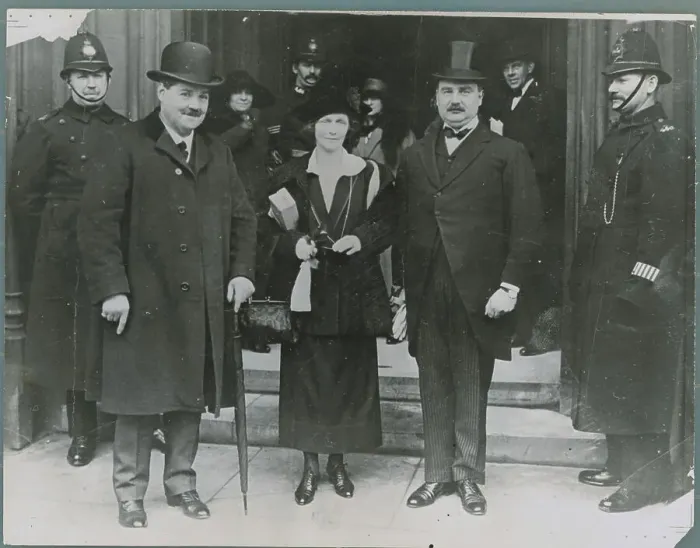 Framed Print : Lady Astor with Colleagues