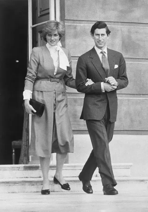 Framed Print : Lady Diana Spencer and Prince Charles Framed Print : Lady Diana Spencer and Prince Charles
