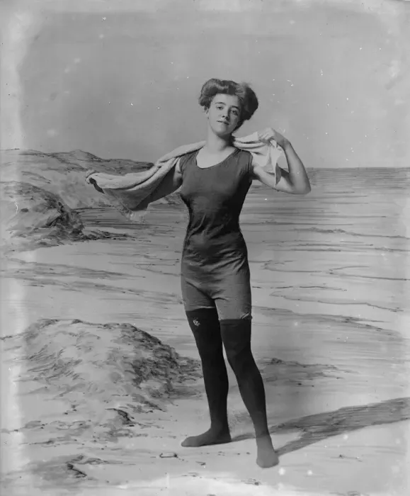 Framed Print : Lady Swimmer Framed Print : Lady Swimmer