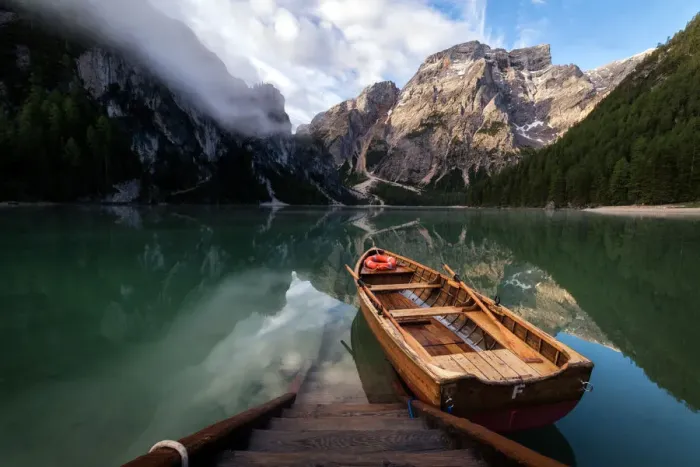 Framed Print : Lago di Braies, Italy Framed Print : Lago di Braies, Italy