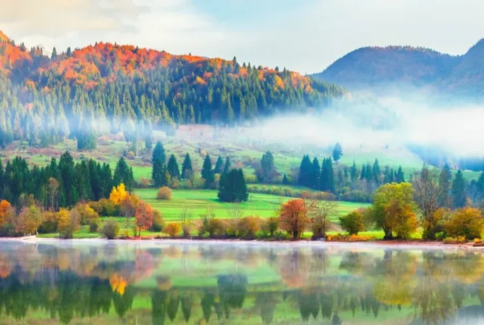 Framed Print : Lake Bohinj in Triglav National Park, Slovenia Framed Print : Lake Bohinj in Triglav National Park, Slovenia