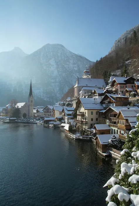 Framed Print : Lake and buildings in Halstatt, Austria Framed Print : Lake and buildings in Halstatt, Austria
