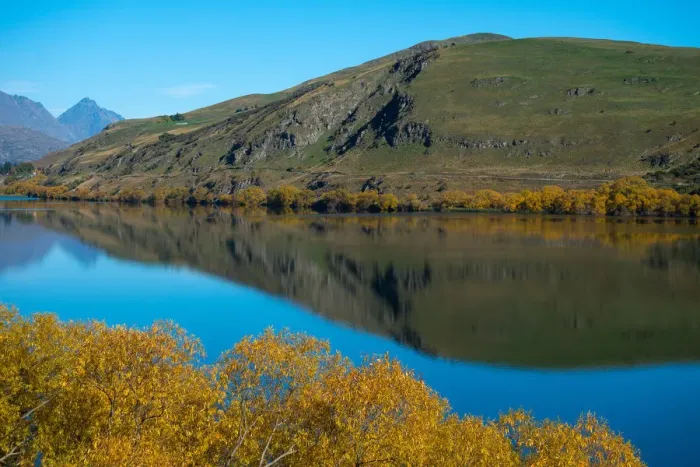 Framed Print : Lake Hayes in autumn season, New Zealand Framed Print : Lake Hayes in autumn season, New Zealand