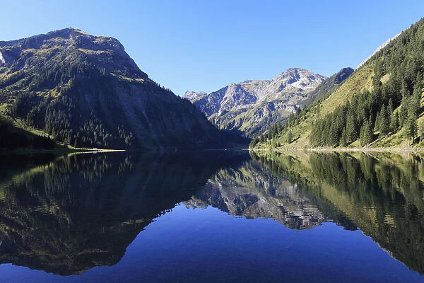 Lake Vilsalpsee at Tannheim, Vilsalpseeberge mountains, Tannheimer Tal high valley, Tyrol, Austria, Europe