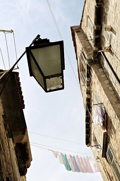Lamp and laundry in Dubrovnik