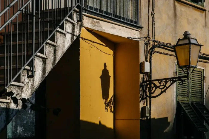 Framed Print : Lamp on wall in Manarola village, Cinque Terre National Park, Liguria, Italy Framed Print : Lamp on wall in Manarola village, Cinque Terre National Park, Liguria, Italy