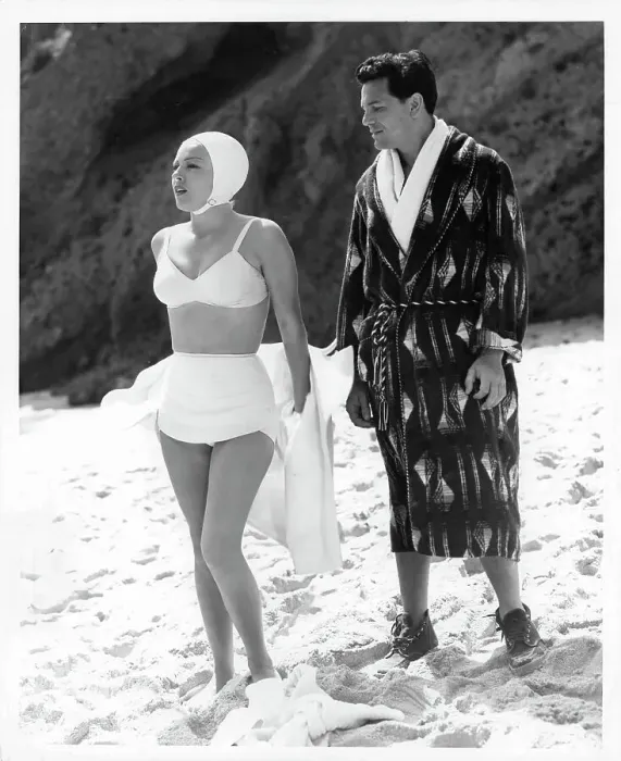 Framed Print : Lana Turner And John Garfield In The Postman Always Rings Twice