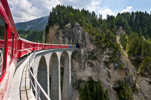 Landwasserviadukt Grisons in SwitzerlandRHB Rhaetian Railway