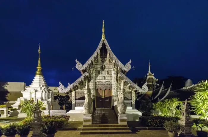 Framed Print : Lanna style temple in Chiangmai Framed Print : Lanna style temple in Chiangmai