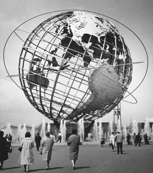 Framed Print : Large globe model outdoors, (B&W) Framed Print : Large globe model outdoors, (B&W)
