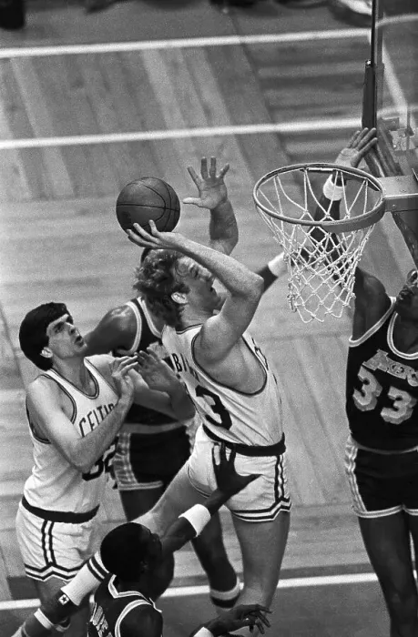 Framed Print : Larry Bird and Kareem Abdul Jabbar Playing Framed Print : Larry Bird and Kareem Abdul Jabbar Playing