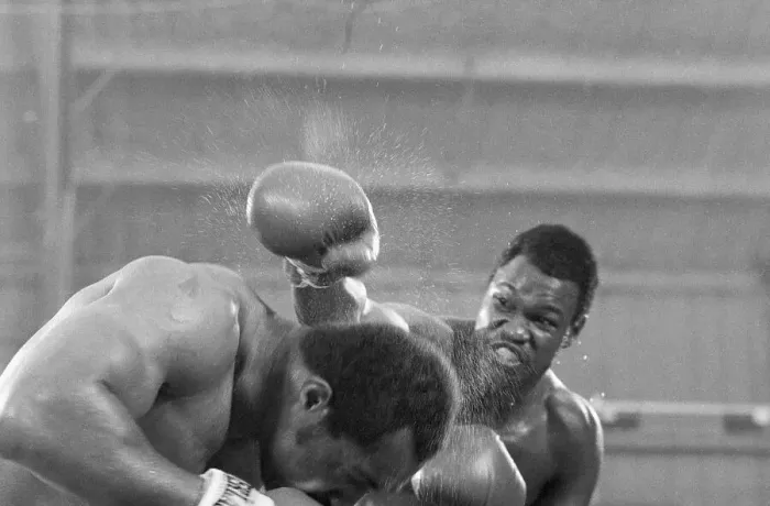 Framed Print : Larry Holmes Misses Punching Ken Norton Framed Print : Larry Holmes Misses Punching Ken Norton