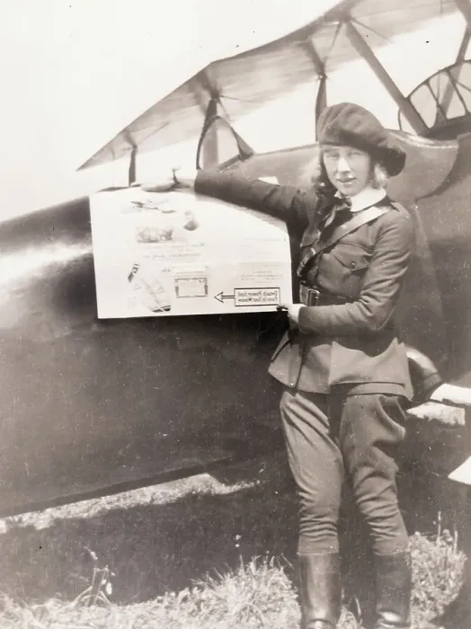 Framed Print : Laura Bromwell Holds Flight Poster