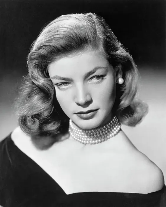 Framed Print : Lauren Bacall Framed Print : Lauren Bacall