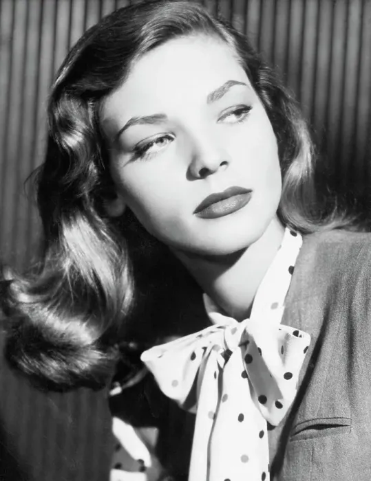 Framed Print : Lauren Bacall Framed Print : Lauren Bacall