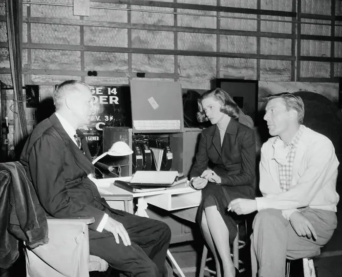 Framed Print : Lauren Bacall Conversing with Colleagues Framed Print : Lauren Bacall Conversing with Colleagues