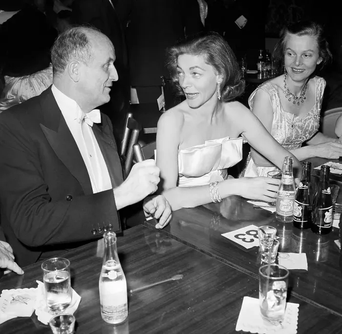 Framed Print : Lauren Bacall Eats and Talks at Opera Framed Print : Lauren Bacall Eats and Talks at Opera