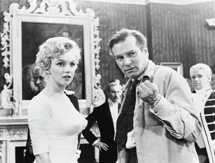 Framed Print : Laurence Olivier and Marilyn Monroe Framed Print : Laurence Olivier and Marilyn Monroe