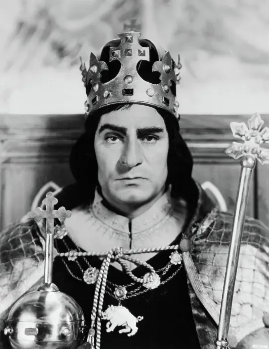 Framed Print : Laurence Olivier as Richard III Framed Print : Laurence Olivier as Richard III