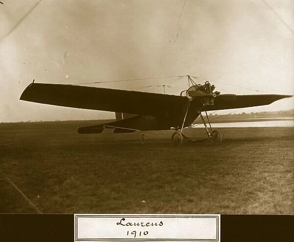 Laurens. December 1910: An Esnault-Pelterie REP influenced design of monoplane