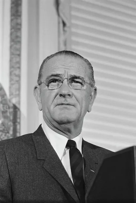 Framed Print : LBJ At The National Press Club, 1969 Framed Print : LBJ At The National Press Club, 1969