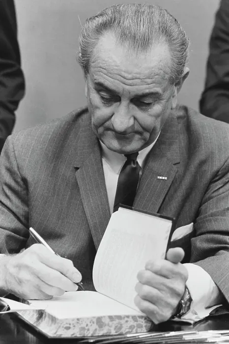 Framed Print : LBJ Sign The Federal Budget, 1968 Framed Print : LBJ Sign The Federal Budget, 1968