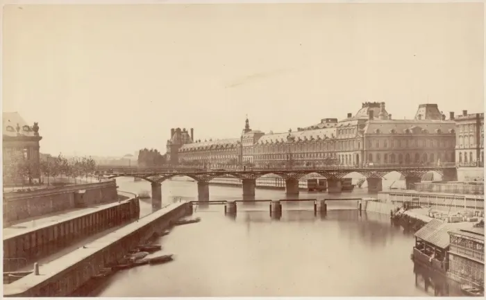 Framed Print : Le Louvre. Le Musee du Louvre, the Louvre Museum in Paris Framed Print : Le Louvre. Le Musee du Louvre, the Louvre Museum in Paris