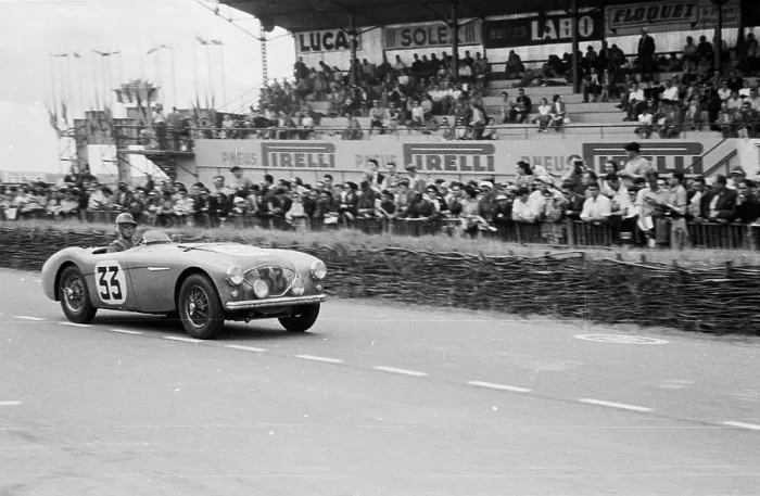 Framed Print : Le Mans. 27th June 1953: A British Austin-Healey sports car competing in Framed Print : Le Mans. 27th June 1953: A British Austin-Healey sports car competing in