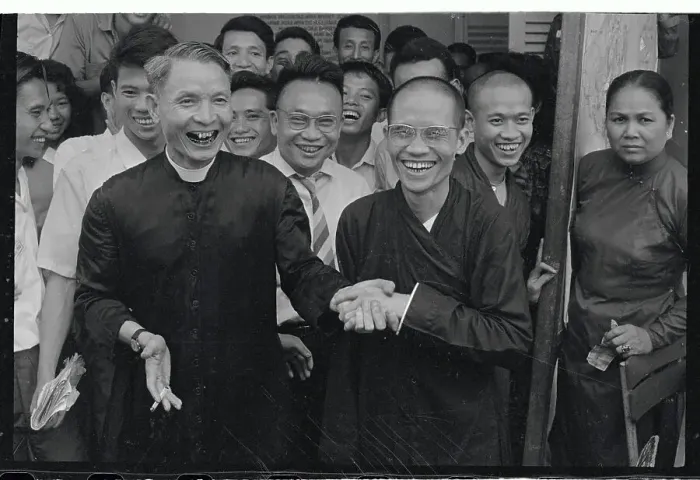 Framed Print : Le Quang Oanh with Thich Tam Chau Framed Print : Le Quang Oanh with Thich Tam Chau